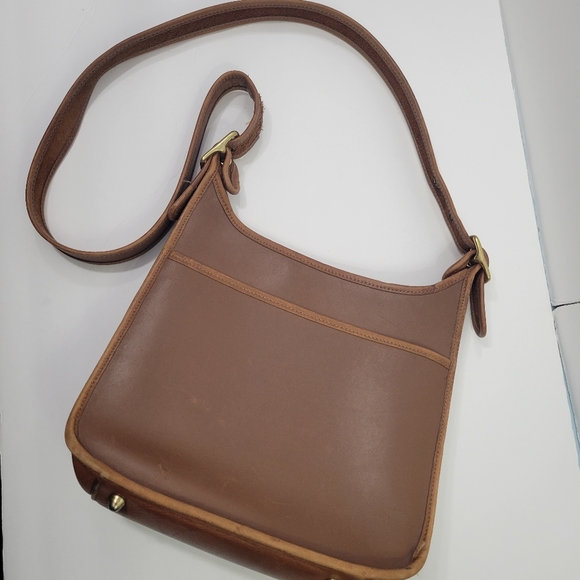 Brown Leather Crossbody Shoulder Bag. - Picture 9 of 9